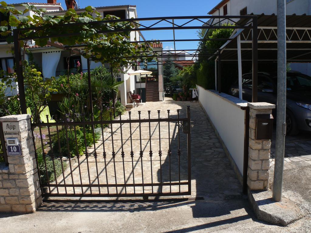 פורץ Apartment Marijana מראה חיצוני תמונה